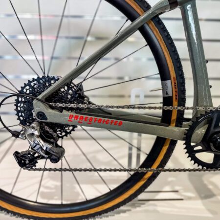 BMC Unrestricted gris