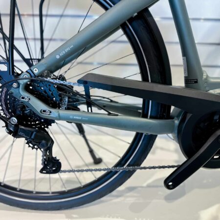 Vélo de ville AEB 890