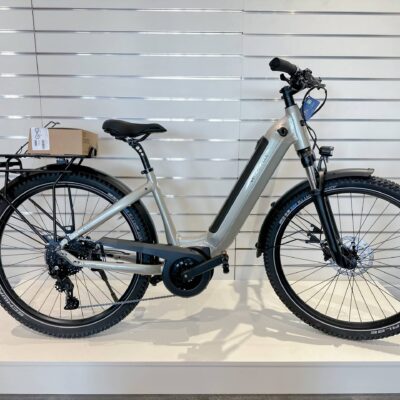 Vélo de ville SEB 890