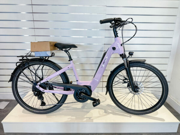 Vélo de ville AEB 800