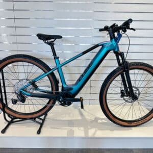 Cube reaction hybrid PRO