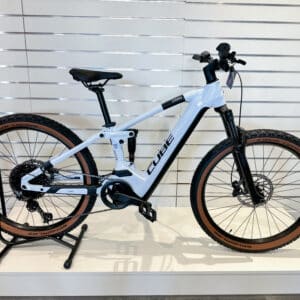 Cube stereo hybrid PRO