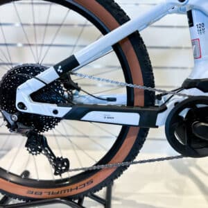 Cube stereo hybrid PRO