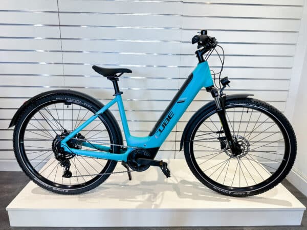 Cube touring hybrid