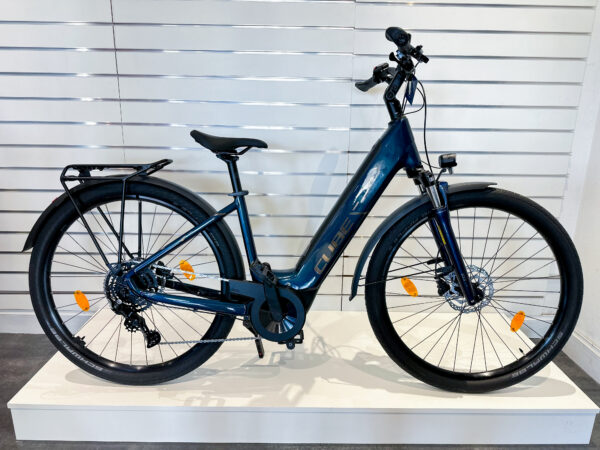 Cube touring hybrid