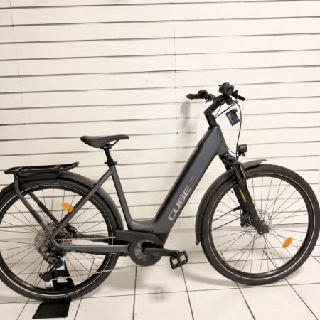 CUBE TOURING HYBRID PRO 625