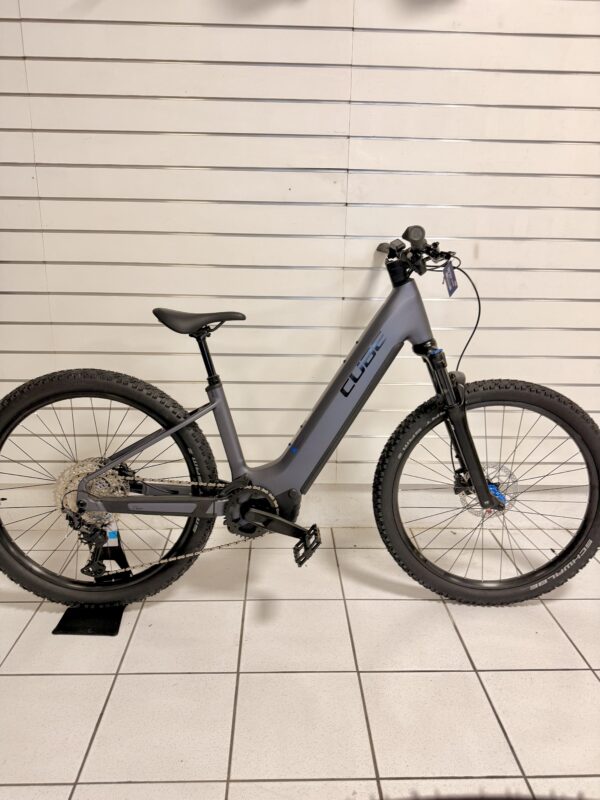 CUBE Réaction Hybrid Pro