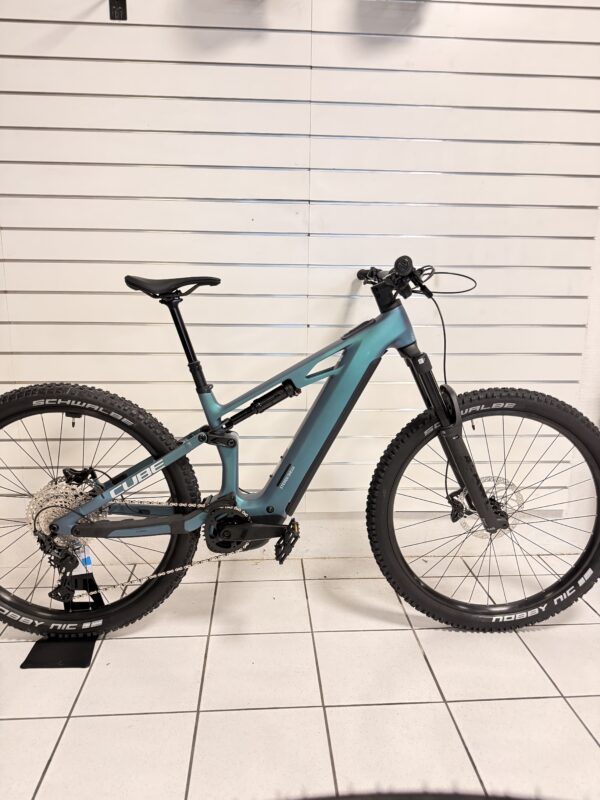 CUBE STEREO HYBRID ONE 44 HPC RACE 800