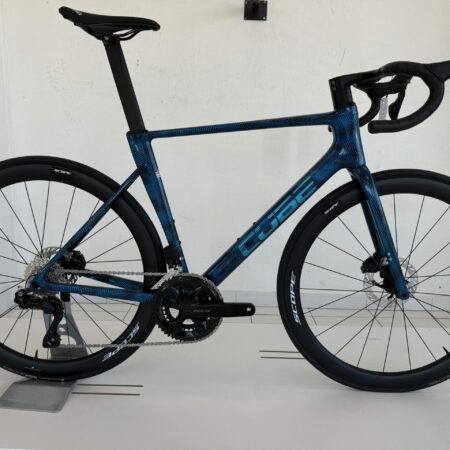 CUBE LITENING C/68X RACE BLUE