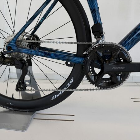 CUBE LITENING C/68X RACE BLUE