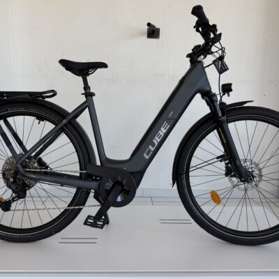 CUBE TOURING HYBRID PRO 625 METALLICGREY